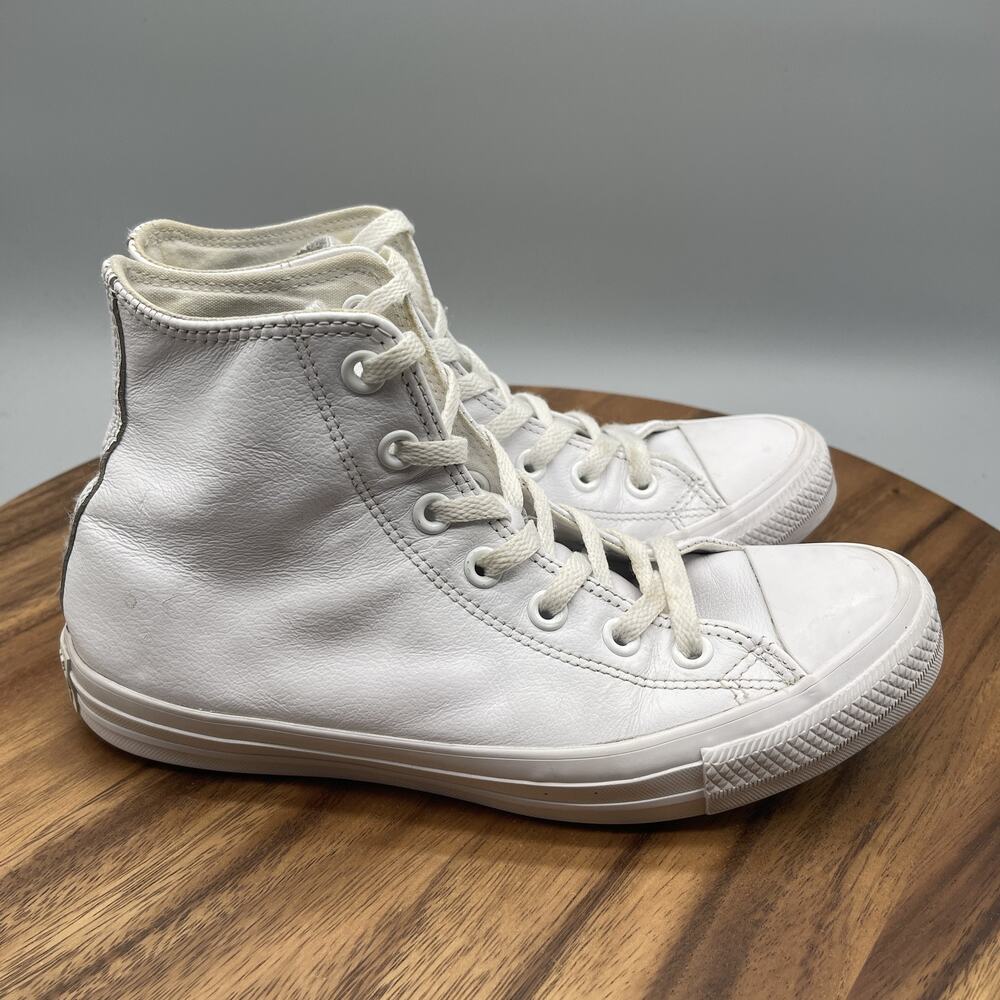 Converse Chuck Taylor All Star Shoes Womens 7.5 High Tops Classic Leather Skate